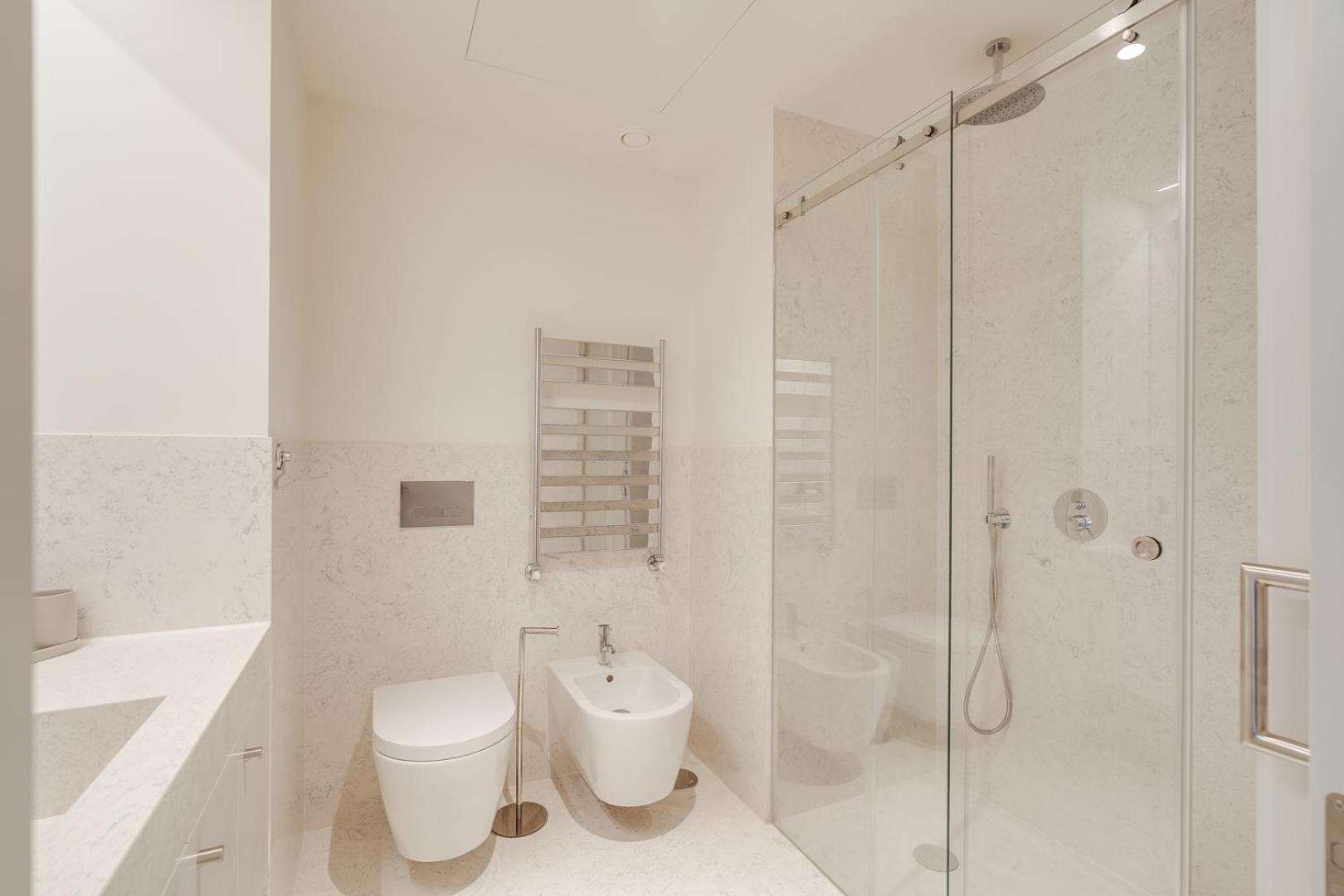 Hostwise - Premium Flat W/ Balcony & Pool Lisbon