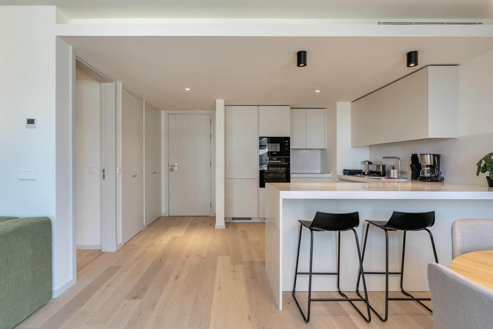 Hostwise - Premium Flat W/ Balcony & Pool Lisbon